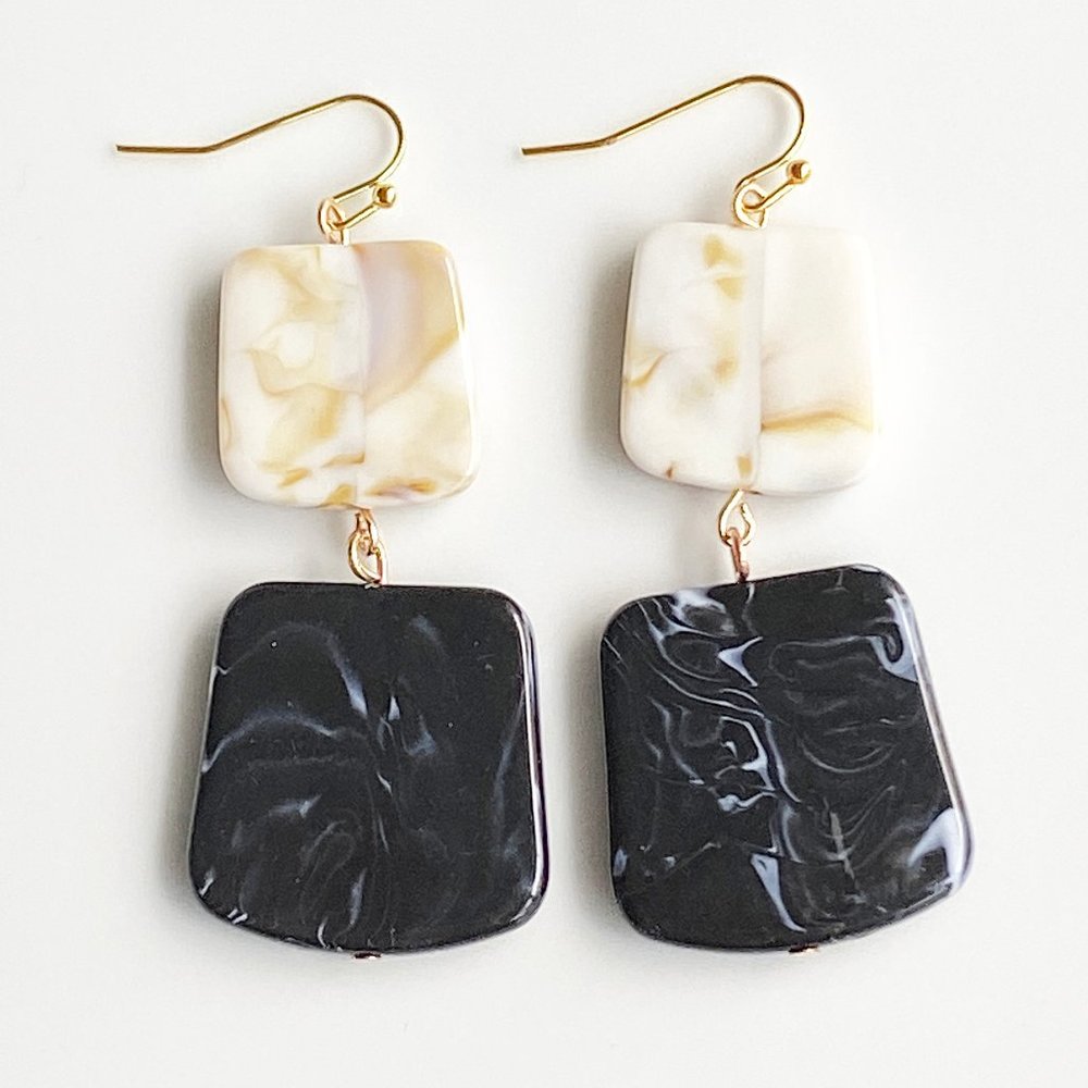 NEW "Temple" Acrylic Square Earrings(white, black)
